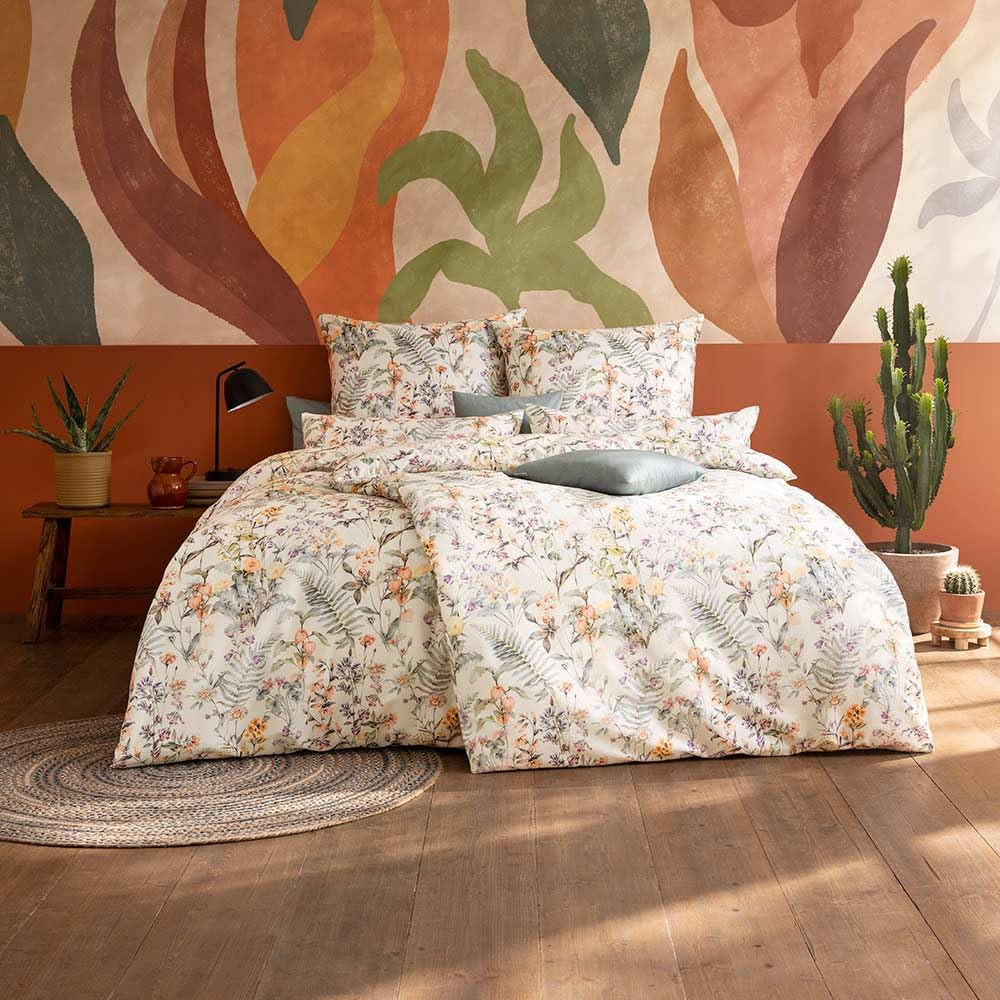 estella-mako-satin-bettw-sche-cordula-apricot-3-teilig-135x200-40x80-80x80 image 2
