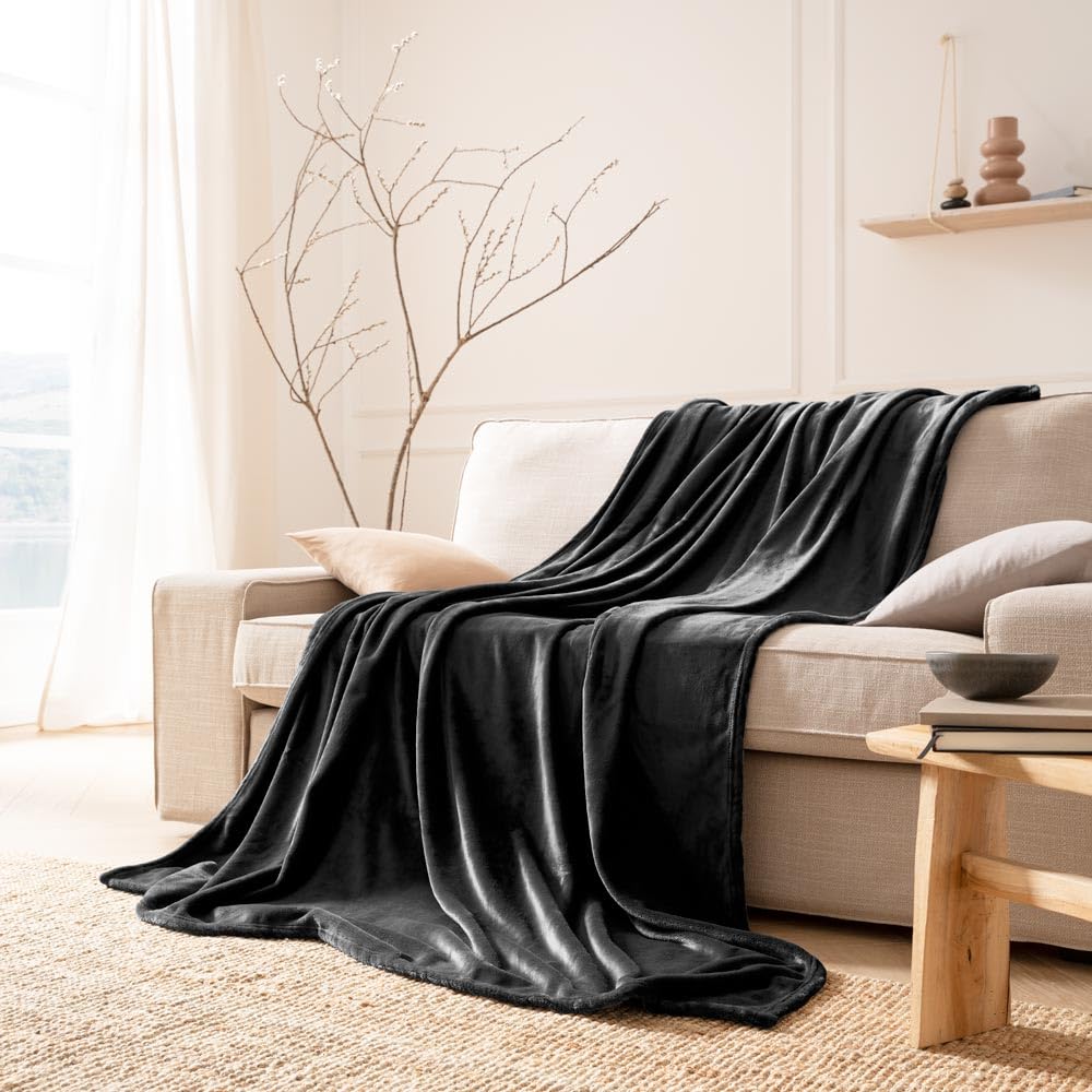 estella-kuscheldecke-polarflausch-150x200-cm-in-anthrazit image 4