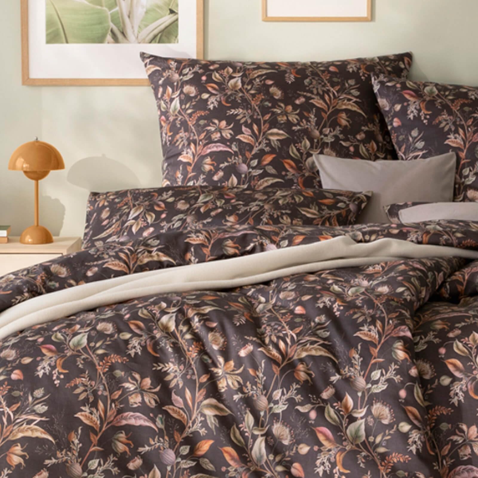 estella-jolanda-mako-satin-bettw-sche-155x220-cm-braun-wiesenblumen-7953-310 image 5