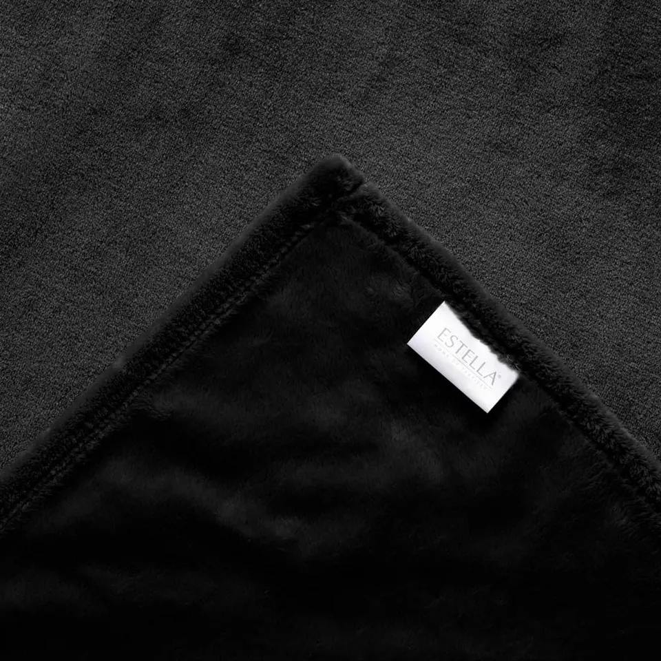 estella-kuscheldecke-polarflausch-150x200-cm-in-schwarz image 1