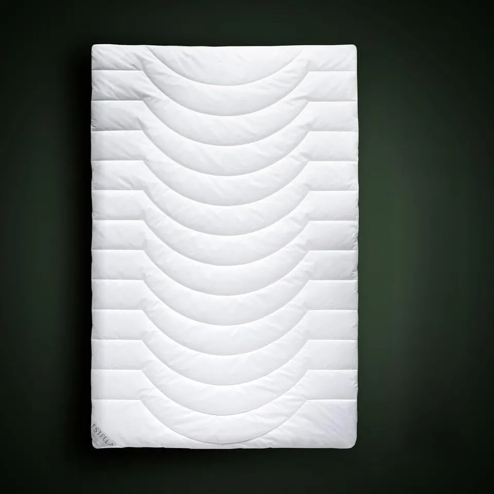 estella-bettdecke-impuls-vier-jahreszeiten-weiss-135x200-cm image 1