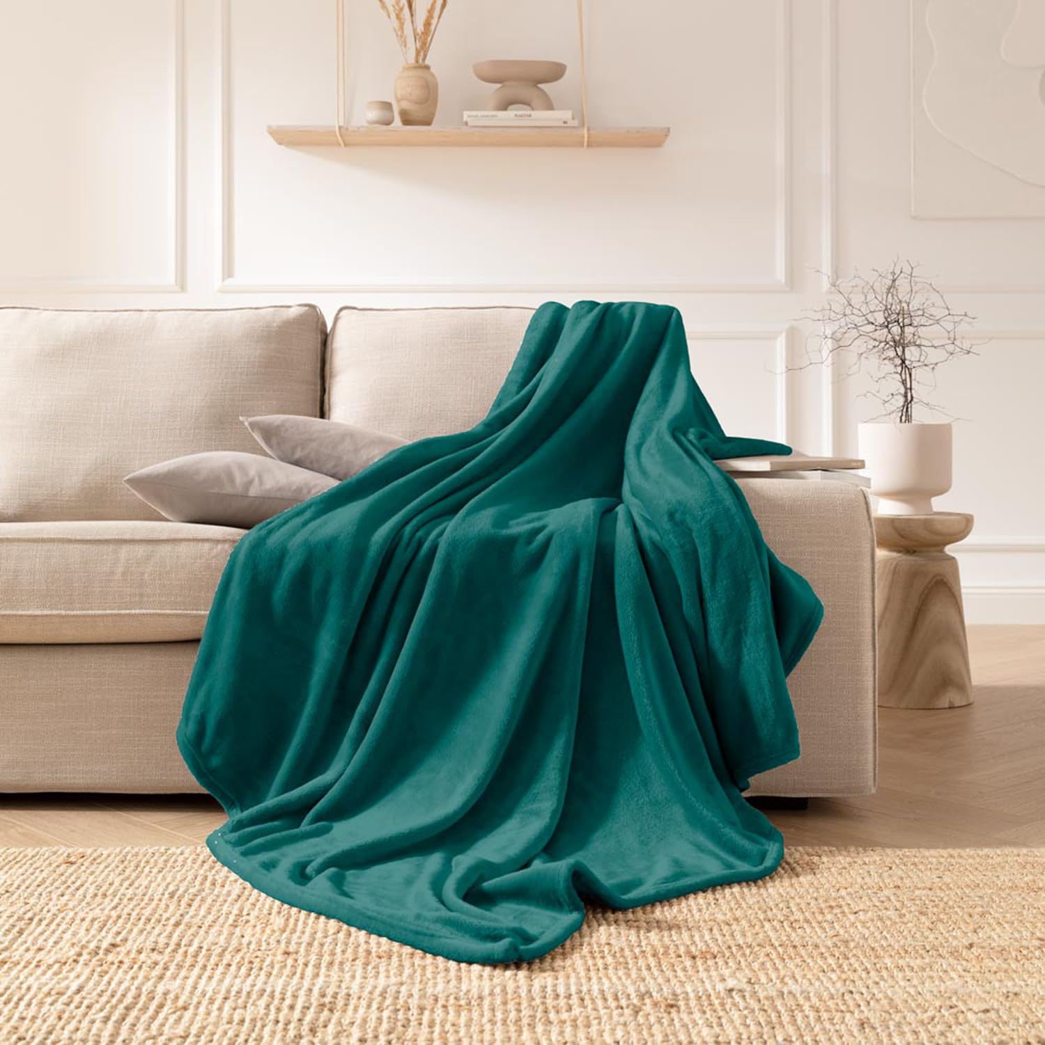 estella-polarflausch-kuscheldecke-cyan-150x200 image 5