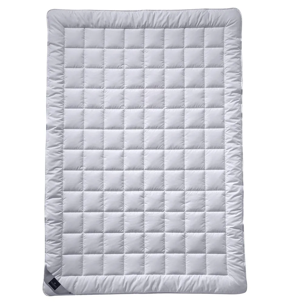 billerbeck-sari-superlight-seiden-bettdecke-natur-decke-sommerleicht image 1