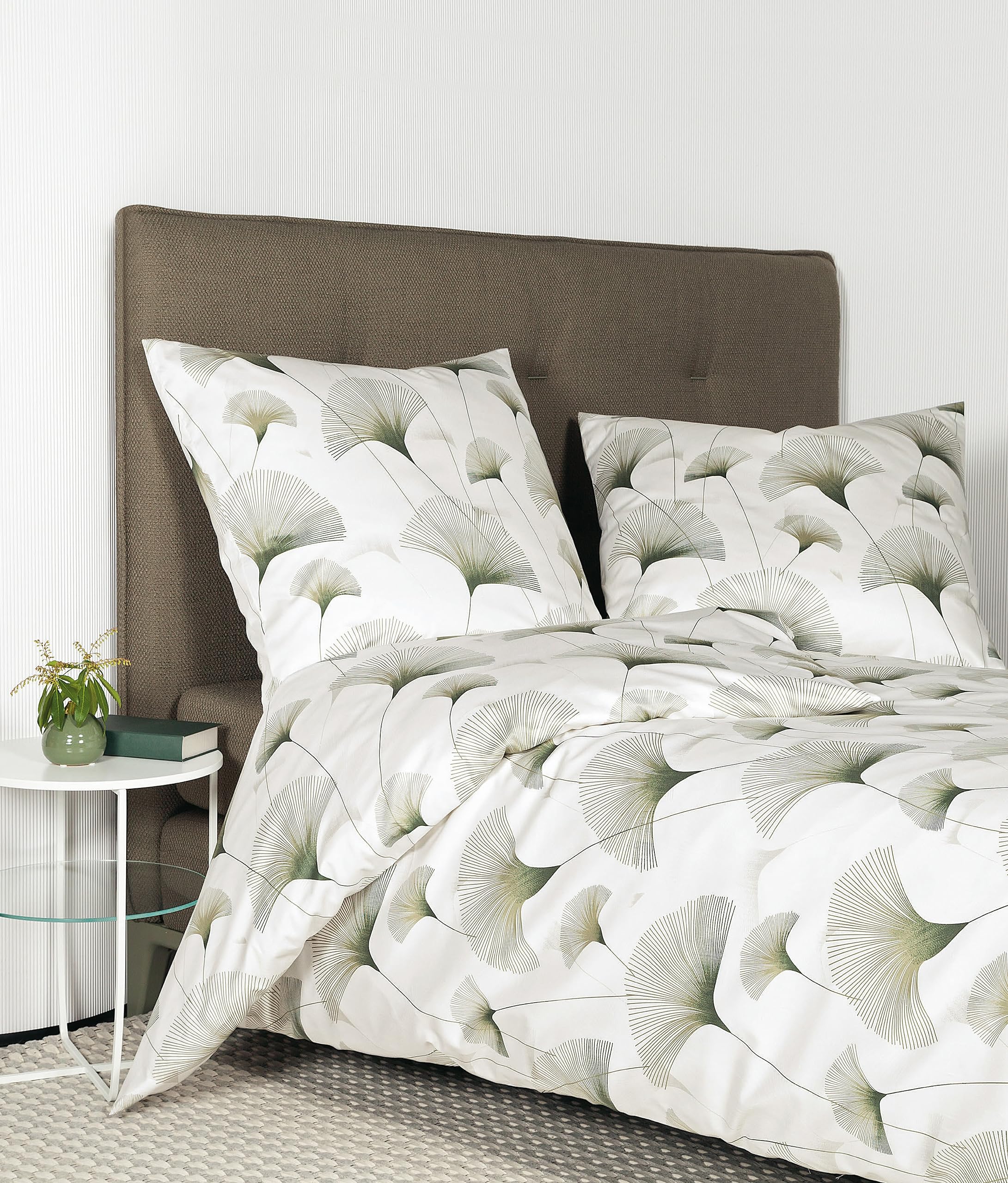 janine-moments-bettw-sche-135x200-80x80-cm-mako-satin-100-baumwolle-olivgr-n image 1