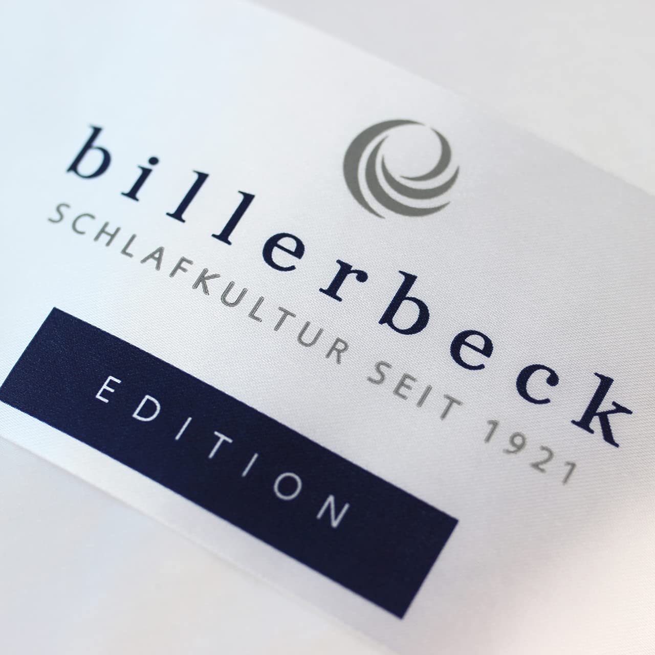 billerbeck-e04-gold-edition-daunendecke-ganzjahresdecke-200x200-cm-mittel image 3