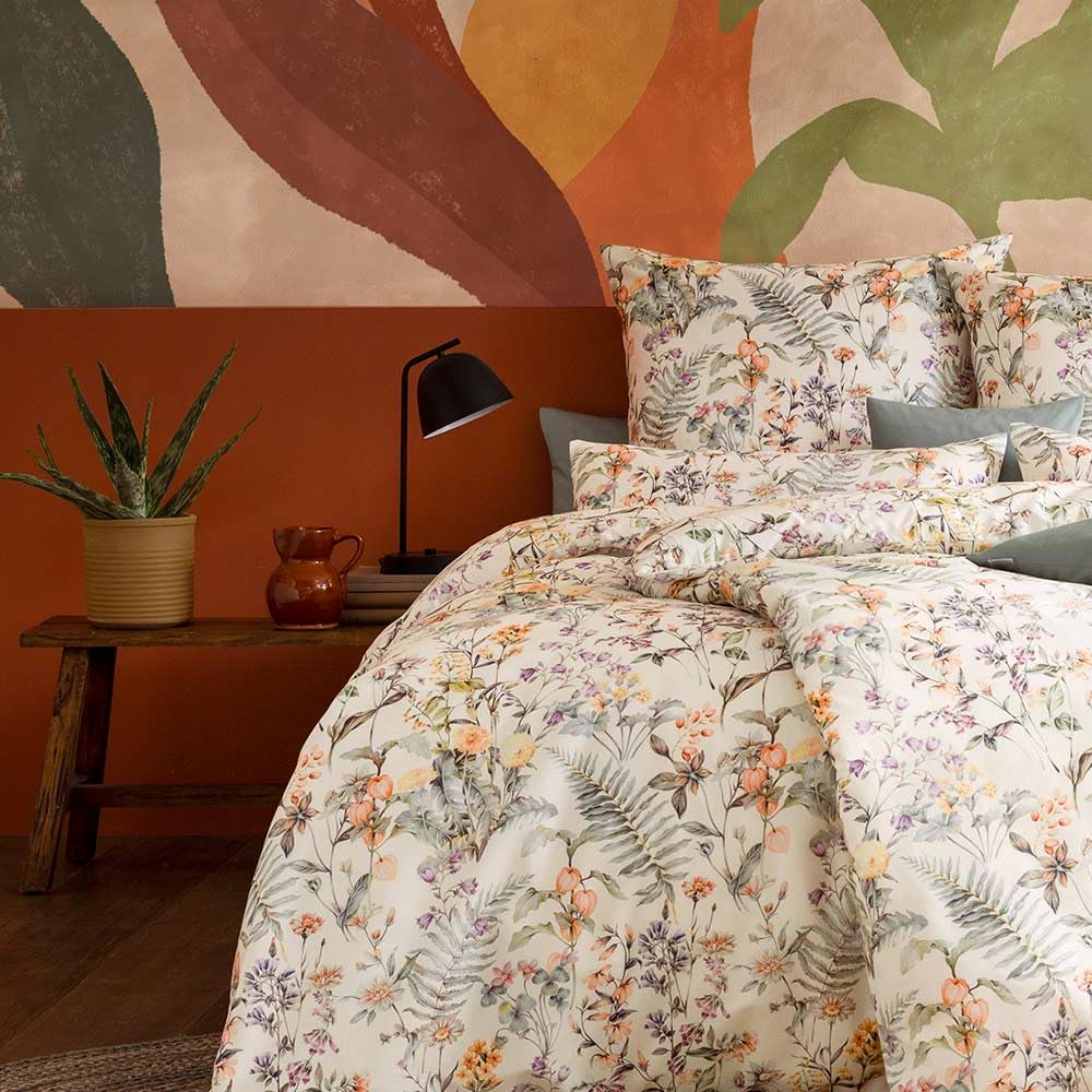 estella-mako-satin-bettw-sche-cordula-apricot-3-teilig-135x200-40x80-80x80 image 5