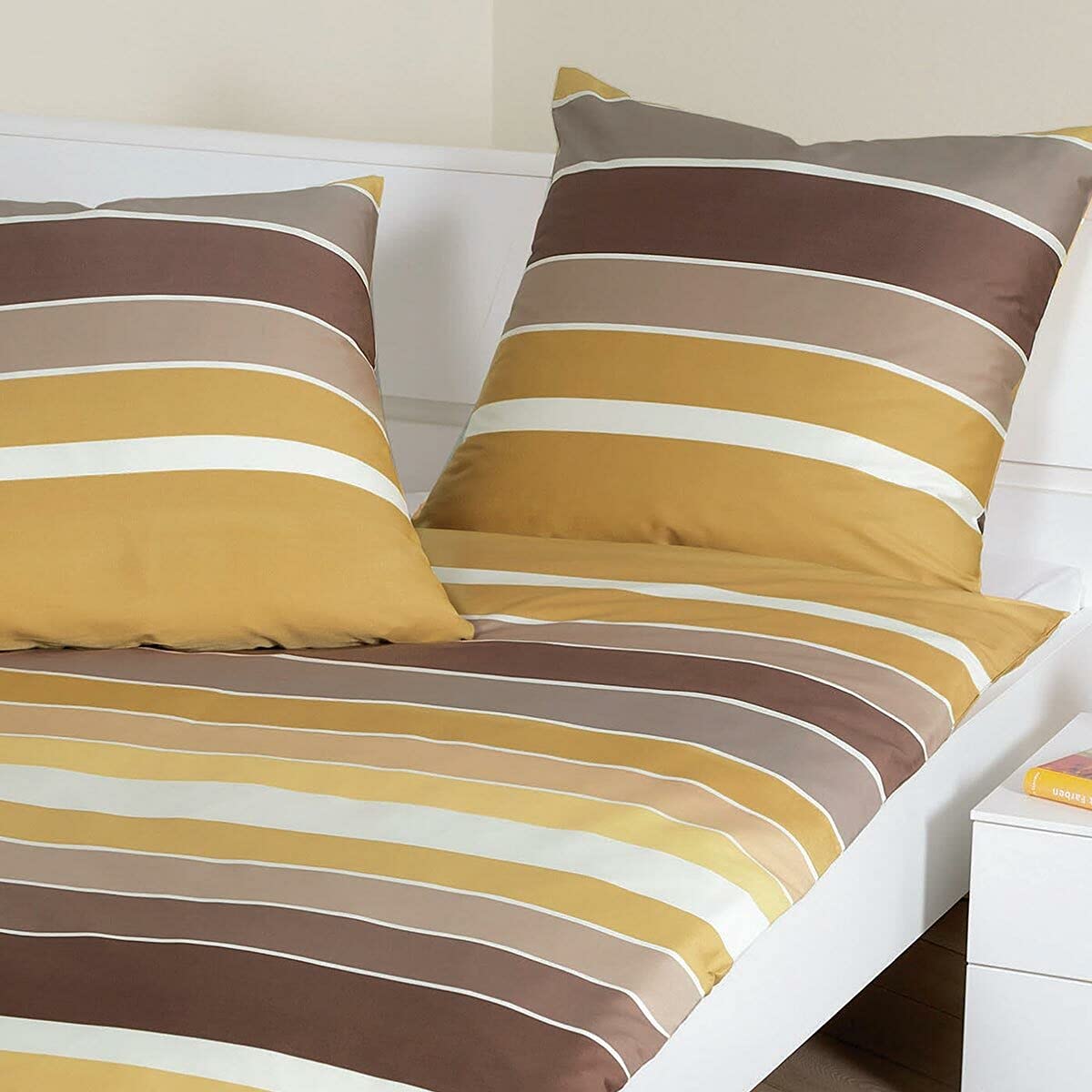 janine-j-d-mako-satin-bettw-sche-200x200-cm-2x-80x80-cm-leuchtendes-gold-braun image 3