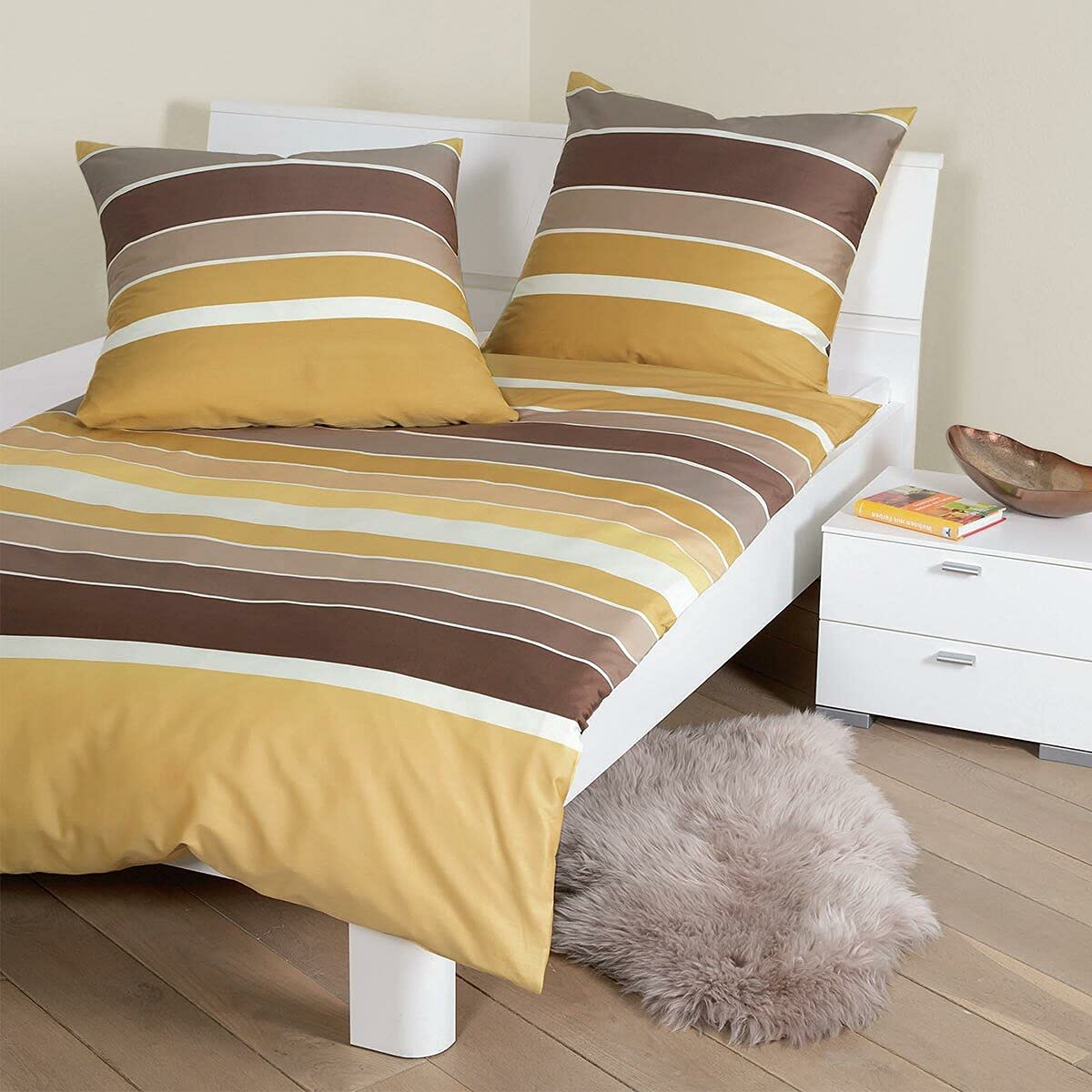 janine-j-d-mako-satin-bettw-sche-200x200-cm-2x-80x80-cm-leuchtendes-gold-braun image 2