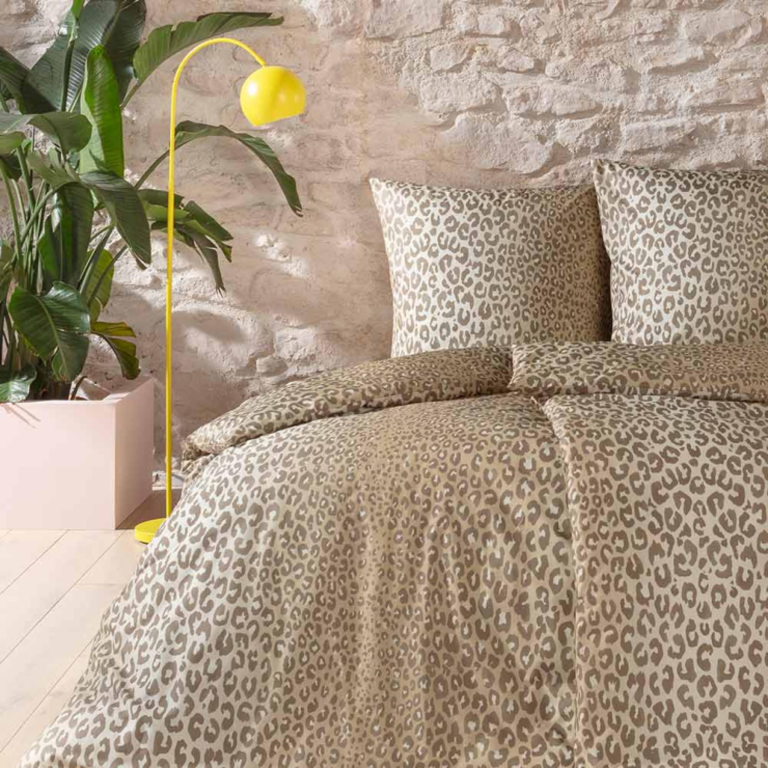 estella-mako-satin-bettw-sche-lionel-beige-leopardenmuster image 4