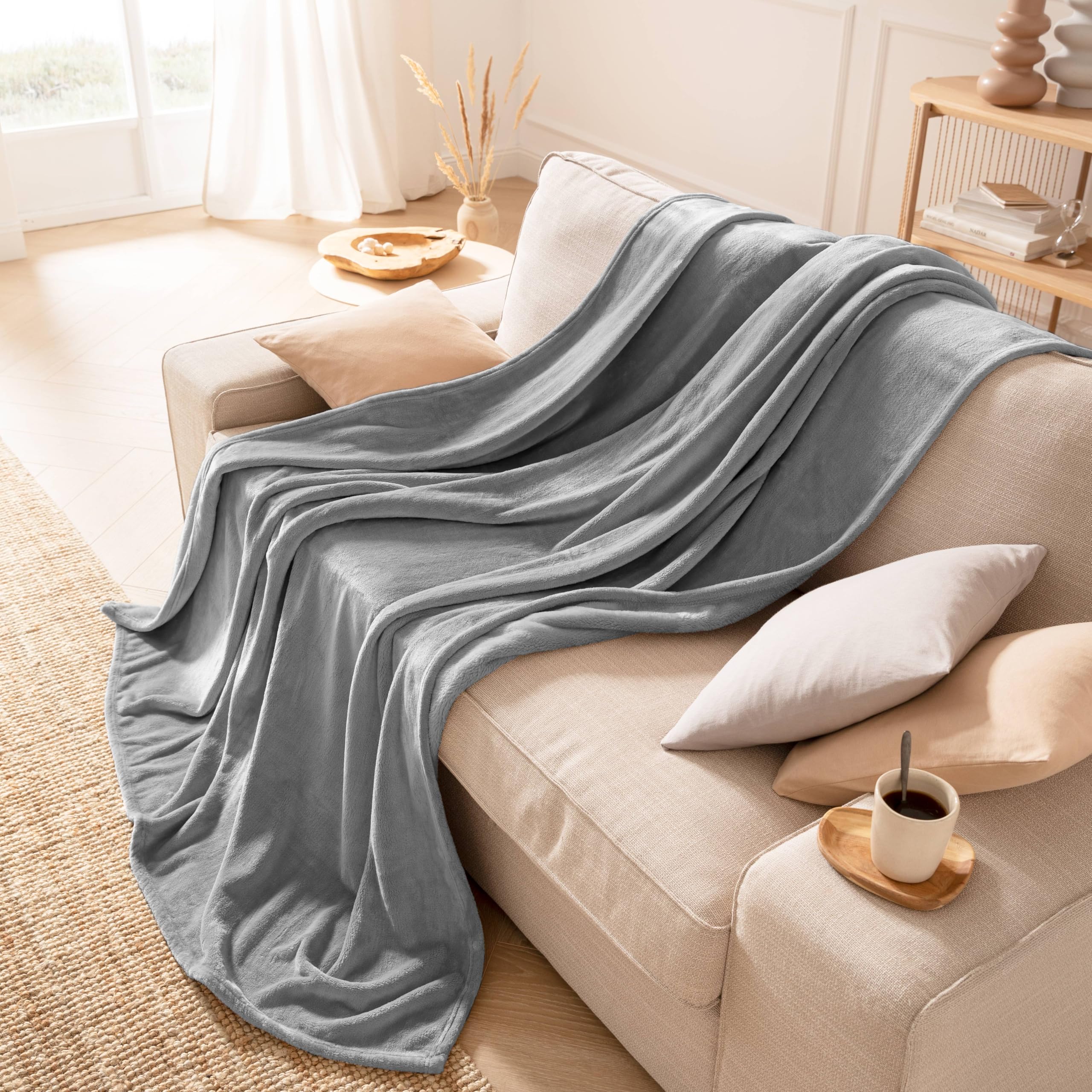 estella-kuscheldecke-polarflausch-150x200-cm-silber image 4