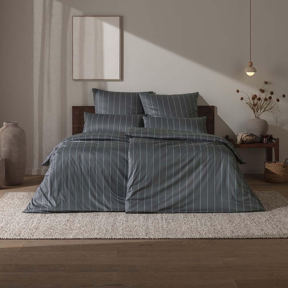 estella-milo-bettw-sche-135x200-cm-80x80-cm-in-nachtblau-aus-mako-interlock-jers image 2